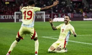 Cặp sao Barca giúp Tây Ban Nha đè bẹp Thụy Sĩ